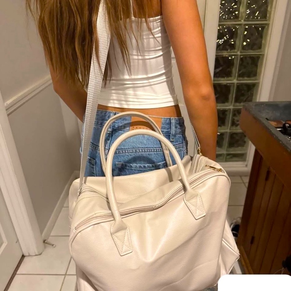 Kenz Kustomz pale gray overnight bag